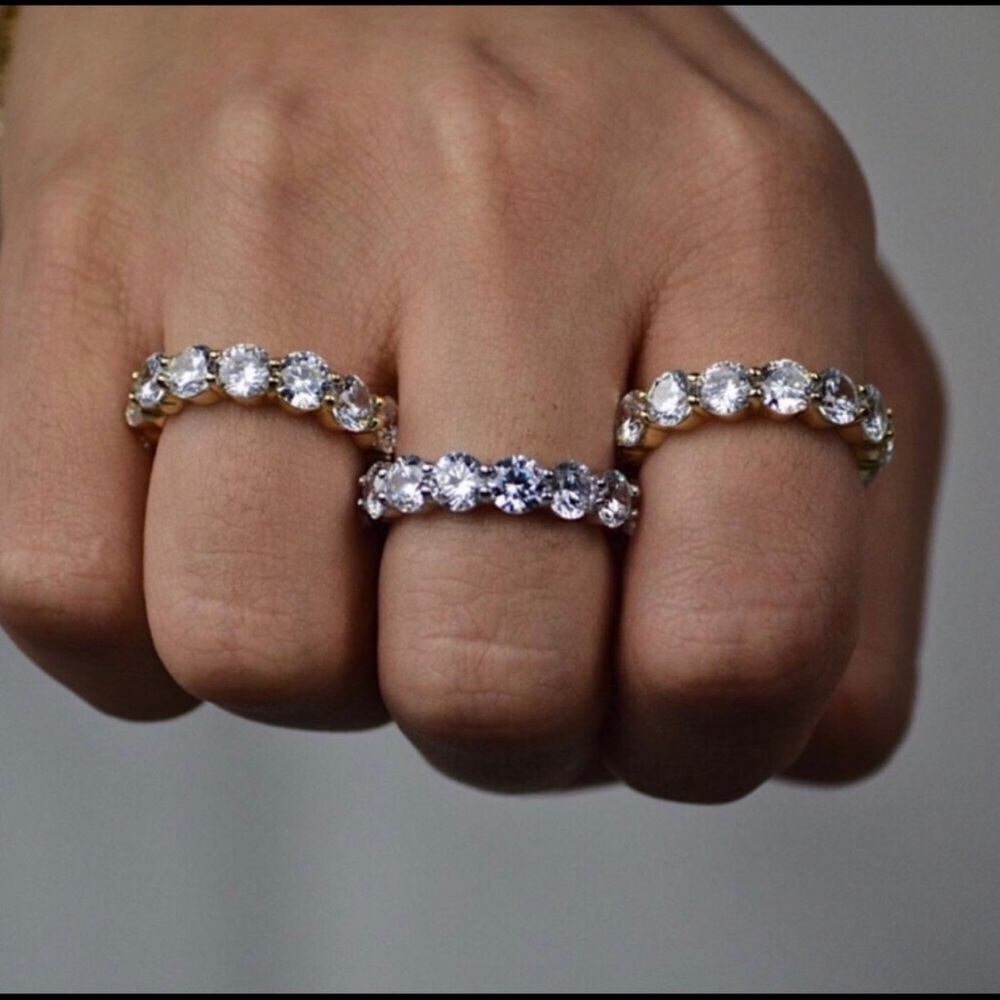 Eternity ring size 7 silver plated - Picture 2 of 3